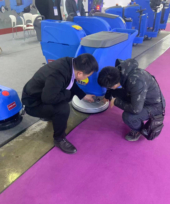 威海小型电动洗地机是否适合用于环卫保洁