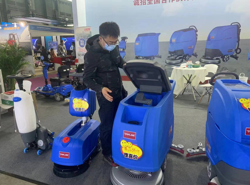 威海坦洁洗地机公司致力于电动洗地机的生产、销售和服务百家